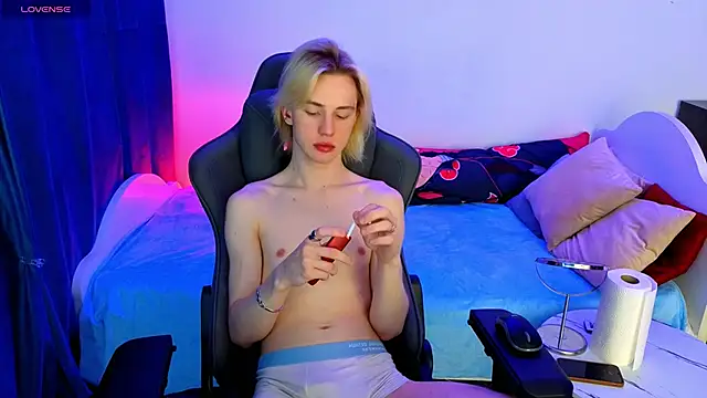 lucidangelok1 online show from 04-29-26, 07:34