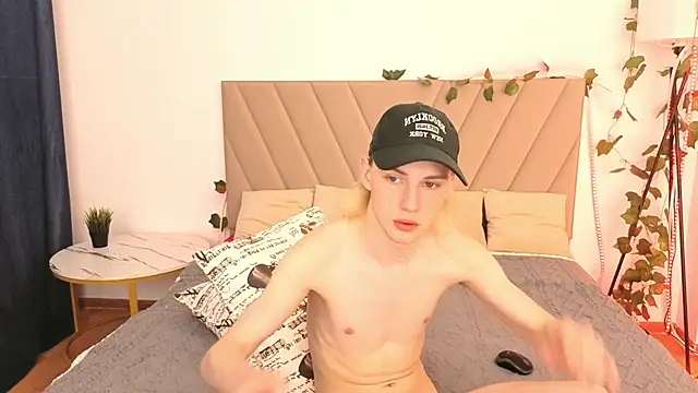 lucidangelok1 online show from 05-27-26, 06:27