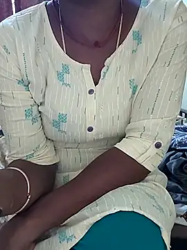 Snapshot of Meena_Meenakshi chatting on 02-06-26, 08:40 Meena Meenakshi online show from 02-06-26, 08:40