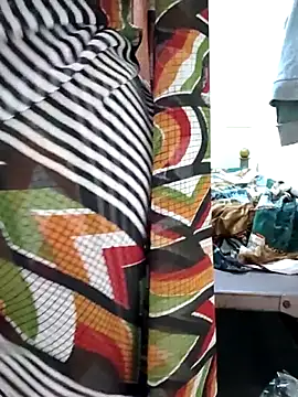 Snapshot of Meena_Meenakshi chatting on 03-02-26, 05:08 Meena Meenakshi online show from 03-02-26, 05:08