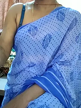 Snapshot of Meena_Meenakshi chatting on 03-03-26, 04:29 Meena Meenakshi online show from 03-03-26, 04:29