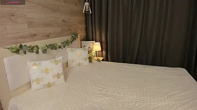 Snapshot of BlondeHott chatting on 02-02-26, 07:18 BlondeHott online show from 02-02-26, 07:18