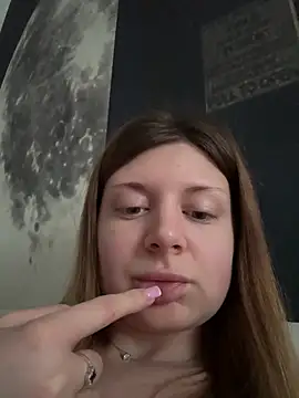 Snapshot of BlondeHott chatting on 02-03-26, 06:11 BlondeHott online show from 02-03-26, 06:11