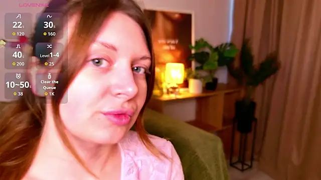 Snapshot of BlondeHott chatting on 03-06-26, 07:05 BlondeHott online show from 03-06-26, 07:05