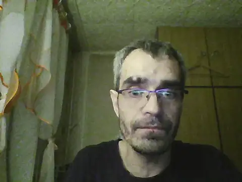 Snapshot of Gattuzoman85 chatting on 04-15-26, 08:20 Gattuzoman85 online show from 04-15-26, 08:20