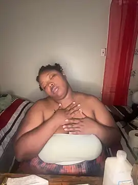 Snapshot of Chocolatebunnyxx96 chatting on 03-02-26, 05:08 Chocolatebunnyxx96 online show from 03-02-26, 05:08