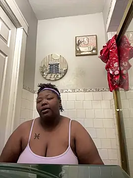 Snapshot of Chocolatebunnyxx96 chatting on 03-04-26, 04:24 Chocolatebunnyxx96 online show from 03-04-26, 04:24