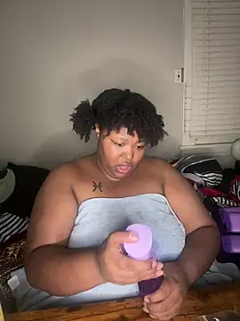 Chocolatebunnyxx96 online show from 04-28-26, 02:49