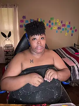 Chocolatebunnyxx96 online show from 05-16-26, 04:06