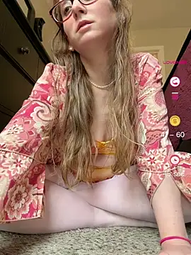 Snapshot of Elenore_hoesevelt chatting on 06-06-26, 07:40 Elenore hoesevelt online show from 06-06-26, 07:40