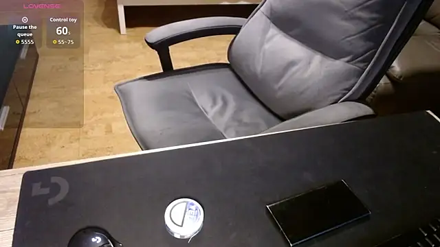 Snapshot of sensualman90 chatting on 01-16-26, 12:03 sensualman90 online show from 01-16-26, 12:03