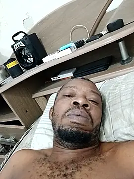 Snapshot of Negaomalinha1 chatting on 01-15-26, 12:21 Negaomalinha1 online show from 01-15-26, 12:21