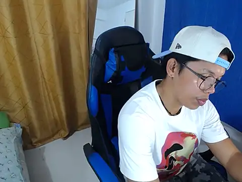 holly oreo online show from 06-30-26, 02:18