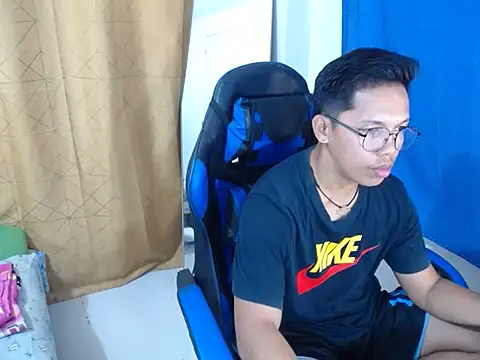 holly oreo online show from 07-20-26, 10:39