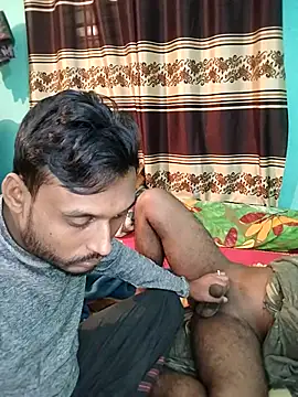 Snapshot of soft_couple778 chatting on 01-09-26, 04:32 soft couple778 online show from 01-09-26, 04:32