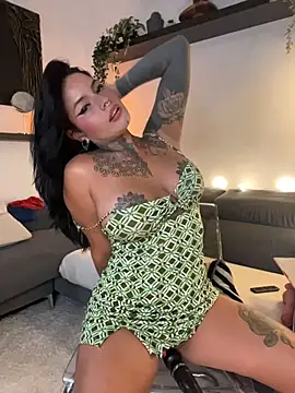 ReynaTatty online show from 07-19-26, 03:05