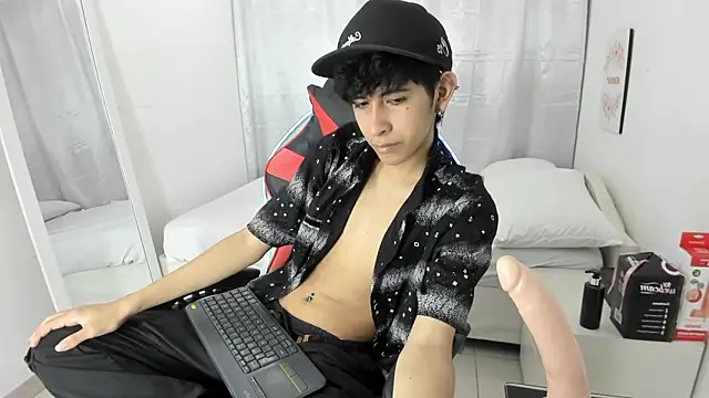 julian xx online show from 03-11-26, 07:09