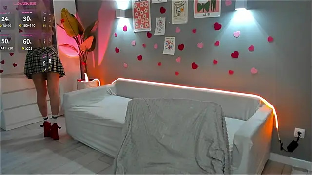 Snapshot of Luna_Beverly chatting on 02-11-26, 08:58 Luna Beverly online show from 02-11-26, 08:58