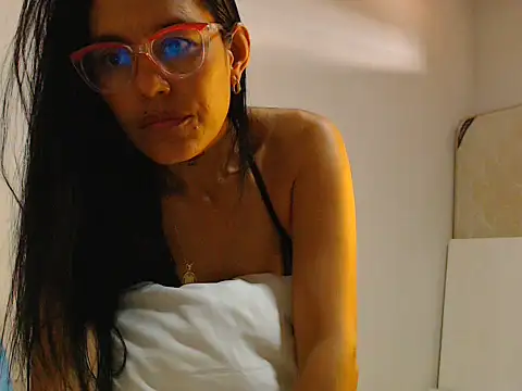 Snapshot of Elizabeth_manzon chatting on 06-14-26, 08:33 Elizabeth manzon online show from 06-14-26, 08:33