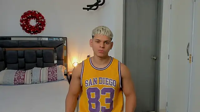 Snapshot of stefan_leenox chatting on 04-02-26, 07:44 stefan leenox online show from 04-02-26, 07:44