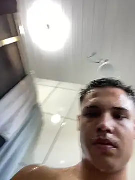 Wellington00  online show from 03-19-26, 08:57