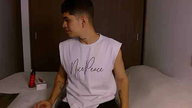 Andrew Mahecha online show from 02-07-26, 04:33