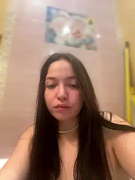 Snapshot of AlexaYvonne chatting on 01-10-26, 01:40 AlexaYvonne online show from 01-10-26, 01:40