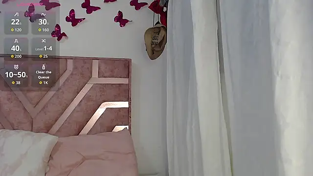 Snapshot of Roxy_Fox- chatting on 01-16-26, 03:21 Roxy Fox- online show from 01-16-26, 03:21