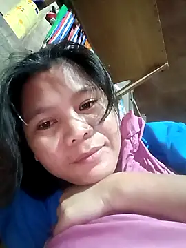 Snapshot of Hannah_4u chatting on 02-15-26, 05:09 Hannah 4u online show from 02-15-26, 05:09