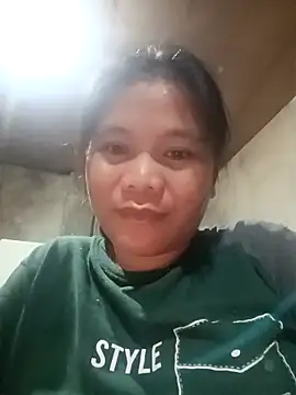 Snapshot of Hannah_4u chatting on 02-24-26, 04:38 Hannah 4u online show from 02-24-26, 04:38