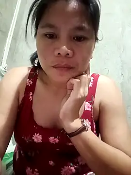 Snapshot of Hannah_4u chatting on 02-27-26, 04:18 Hannah 4u online show from 02-27-26, 04:18