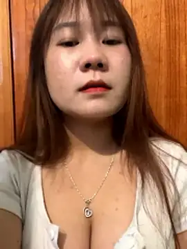 Snapshot of Liness101 chatting on 01-09-26, 02:47 Liness101 online show from 01-09-26, 02:47