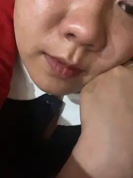 Snapshot of Liness101 chatting on 03-06-26, 03:19 Liness101 online show from 03-06-26, 03:19