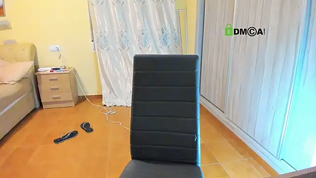 juliiaroberts online show from 04-28-26, 03:33