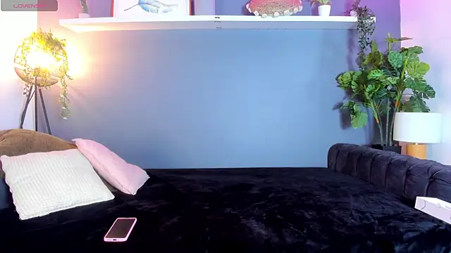 Kira Exe  online show from 04-20-26, 11:35