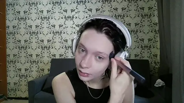 Snapshot of LxayBloom chatting on 03-08-26, 07:12 LxayBloom online show from 03-08-26, 07:12