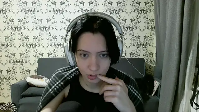 Snapshot of LxayBloom chatting on 03-09-26, 02:54 LxayBloom online show from 03-09-26, 02:54