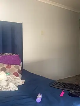 Snapshot of Creamy_bitchxxx chatting on 04-05-26, 01:41 Creamy bitchxxx online show from 04-05-26, 01:41