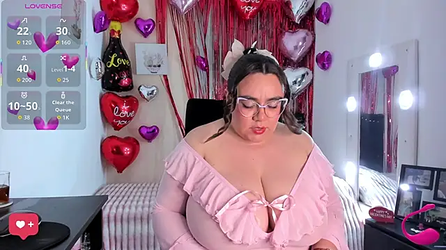 Snapshot of KarlaLannee chatting on 02-06-26, 04:28 KarlaLannee online show from 02-06-26, 04:28