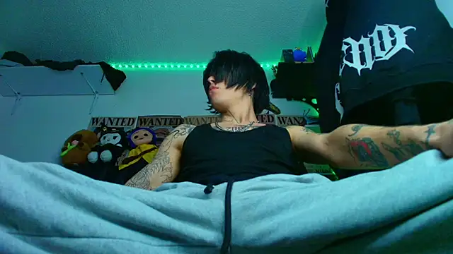 Snapshot of Anhony_Muscle chatting on 06-17-26, 02:14 Anhony Muscle online show from 06-17-26, 02:14