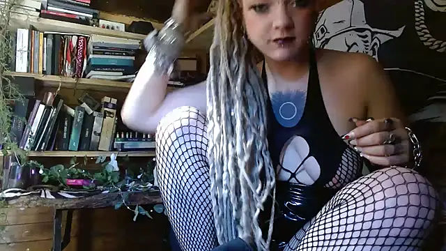 spiralhokkaido23 online show from 04-28-26, 01:49