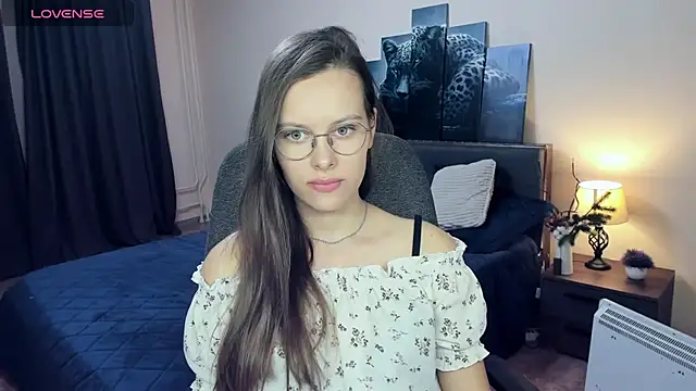 AyumiBlossom online show from 01-12-26, 04:23