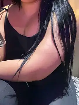 Snapshot of Lina_Velvet_ chatting on 04-05-26, 06:05 Lina Velvet online show from 04-05-26, 06:05