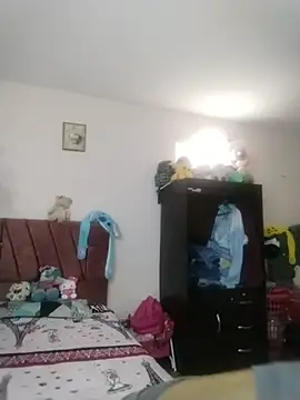 cinthia2011 online show from 03-10-26, 06:02