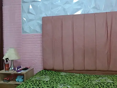 Snapshot of maldyhot303av chatting on 01-16-26, 02:59 maldyhot303av online show from 01-16-26, 02:59