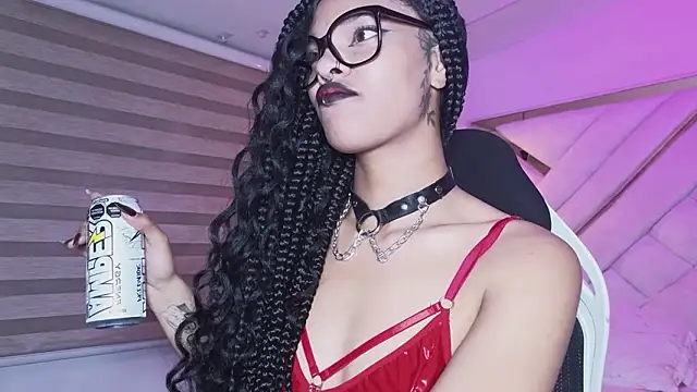 Snapshot of mia_gatesvg chatting on 02-18-26, 03:02 mia gatesvg online show from 02-18-26, 03:02