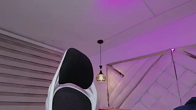 Snapshot of mia_gatesvg chatting on 03-11-26, 03:01 mia gatesvg online show from 03-11-26, 03:01