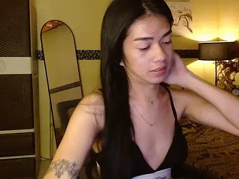 EnviousMaddie online show from 04-25-26, 04:04