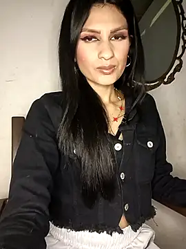 Snapshot of Zohara_Lpe23o chatting on 02-21-26, 04:35 Zohara Lpe23o online show from 02-21-26, 04:35