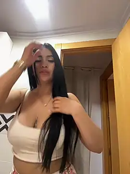 nataliia queen  online show from 06-25-26, 08:08